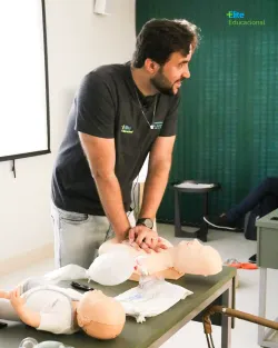 Treinamento de reanimação cardiopulmonar
